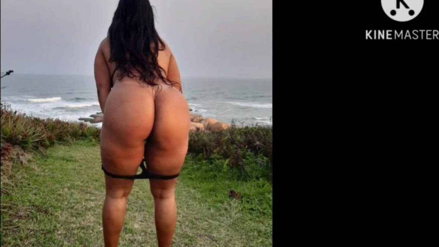 Esposa se masturba ao ar livre.